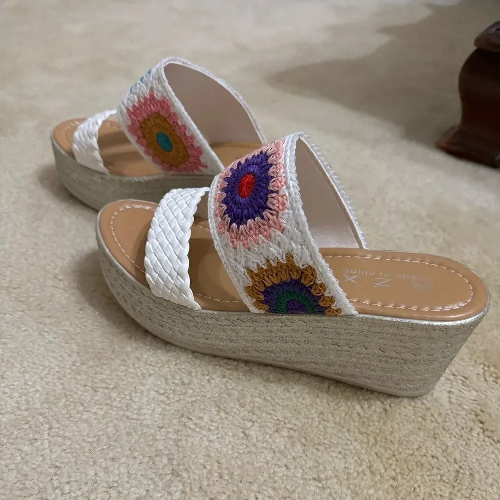 Women’s Floral Bohemian Wedges Sz 8 NWOT